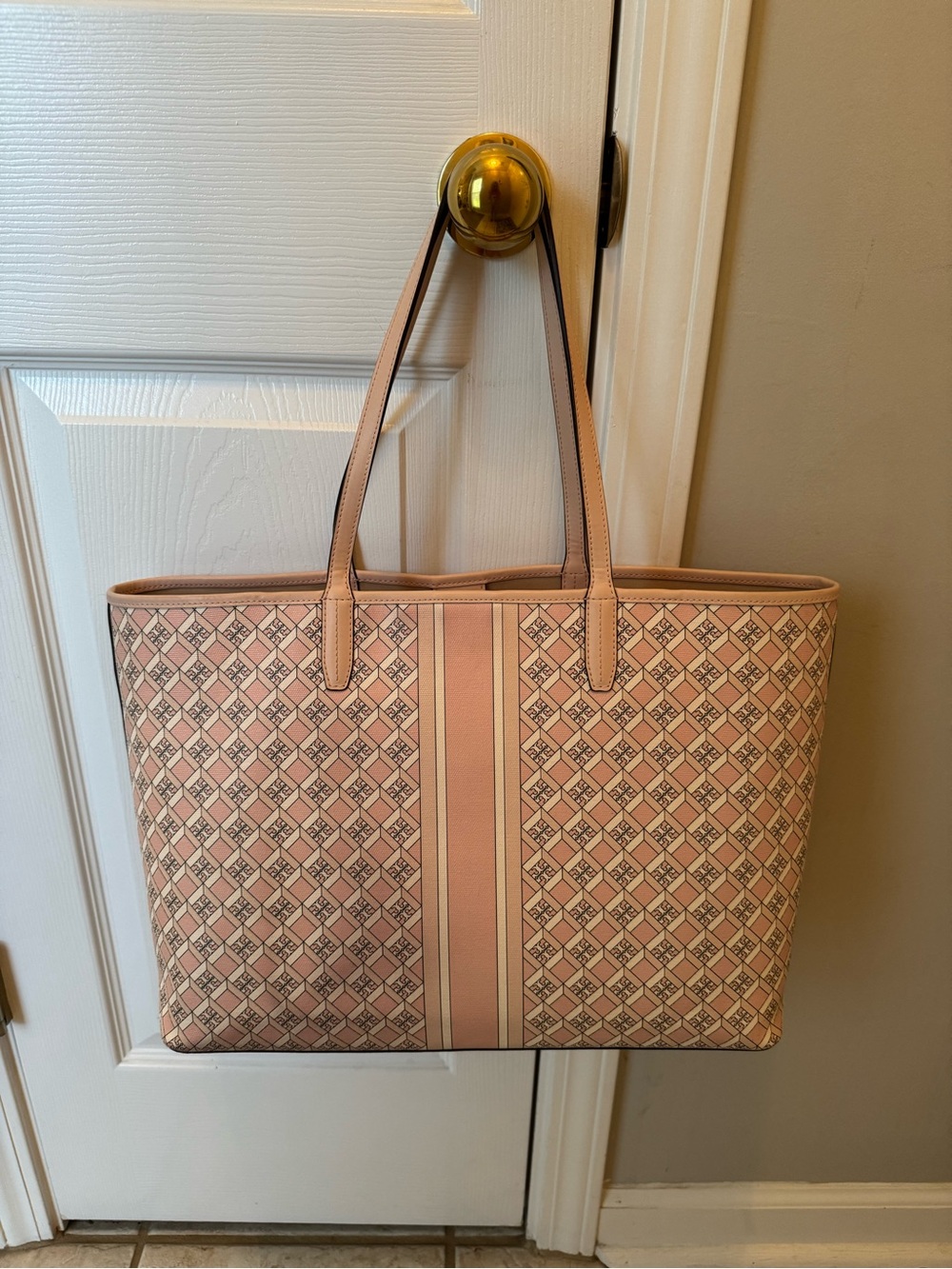 Tory Burch Geo Logo Tote Bag-Large - Picture 10 of 15
